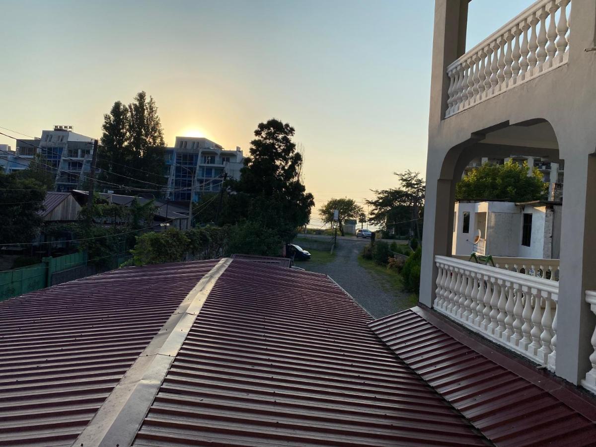 Beliy Dom Hotel ควาเรียที ภายนอก รูปภาพ
