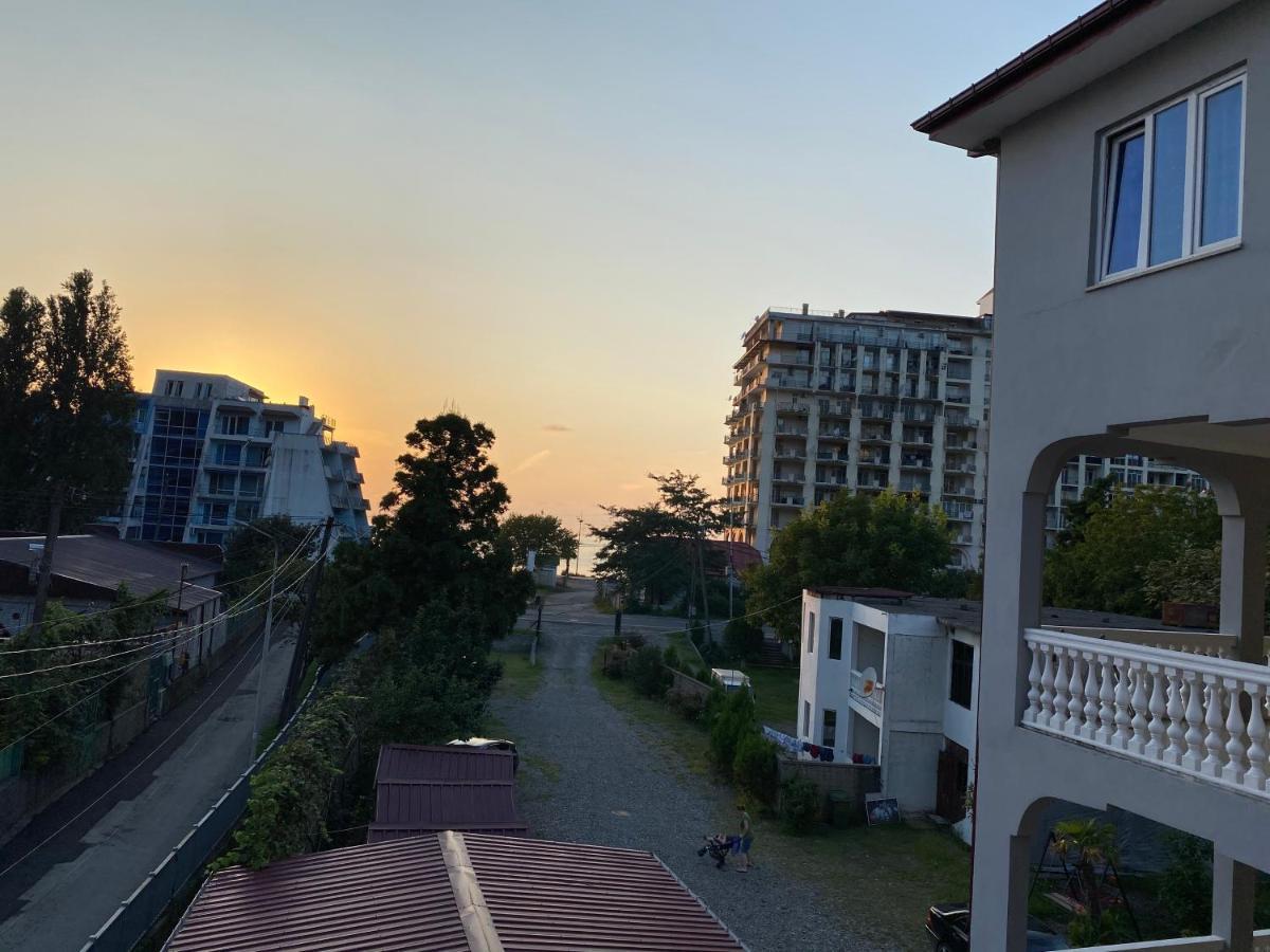 Beliy Dom Hotel ควาเรียที ภายนอก รูปภาพ