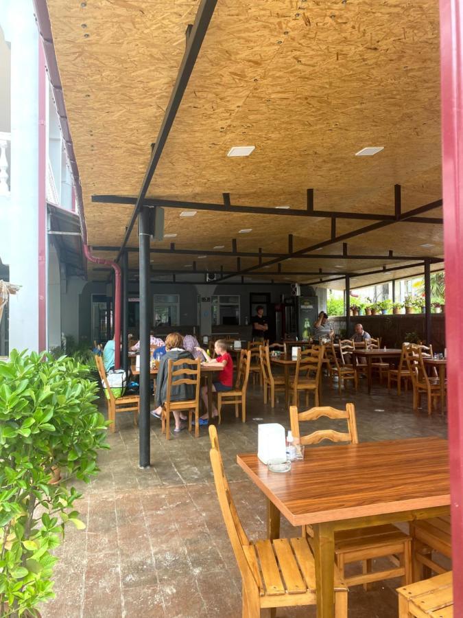 Beliy Dom Hotel ควาเรียที ภายนอก รูปภาพ