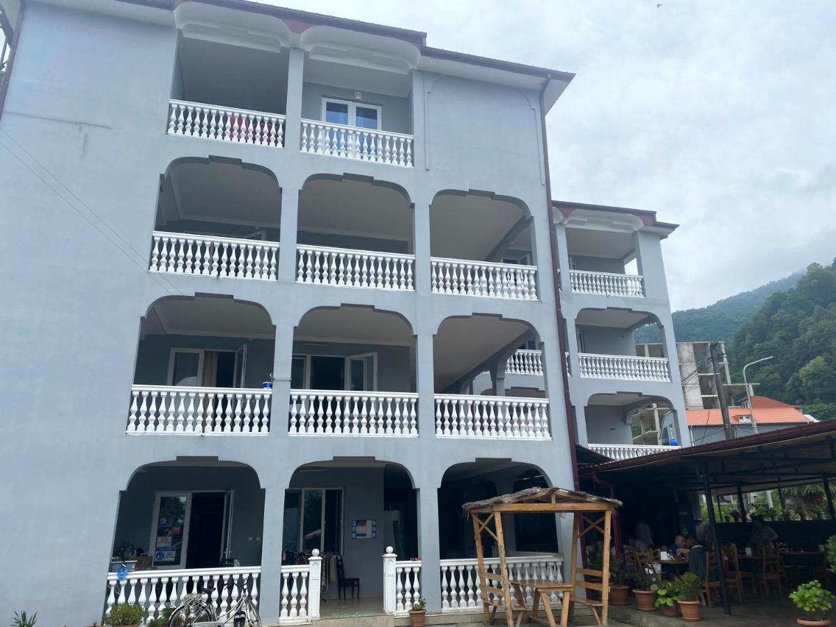Beliy Dom Hotel ควาเรียที ภายนอก รูปภาพ