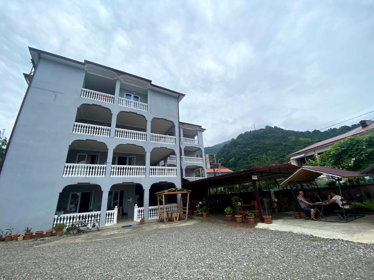 Beliy Dom Hotel ควาเรียที ภายนอก รูปภาพ