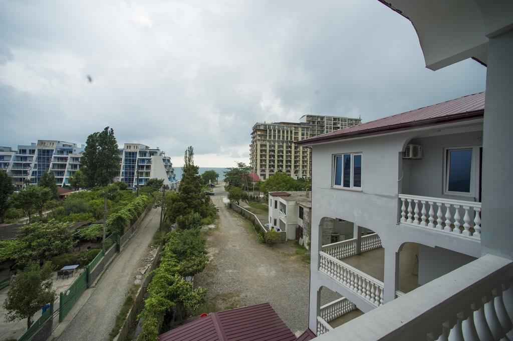 Beliy Dom Hotel ควาเรียที ภายนอก รูปภาพ