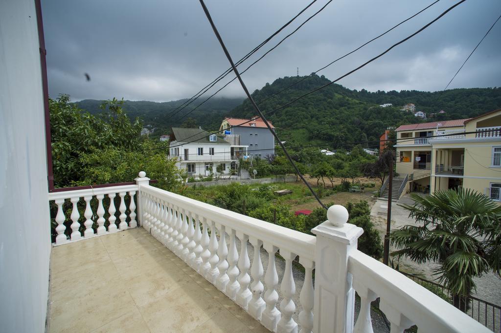 Beliy Dom Hotel ควาเรียที ภายนอก รูปภาพ