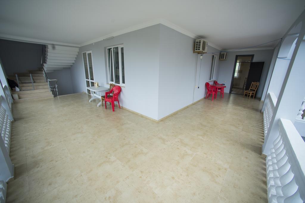 Beliy Dom Hotel ควาเรียที ภายนอก รูปภาพ
